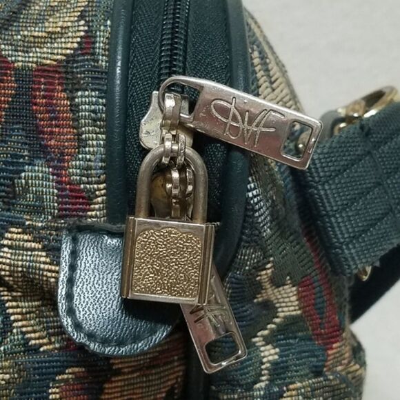 Vintage 80s Diane Von Furstenberg Large Floral Tapestry Canvas Weekend Bag - Picture 8 of 16